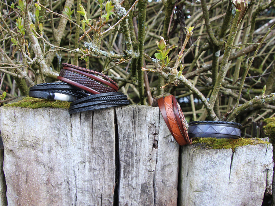Lederarmschmuck