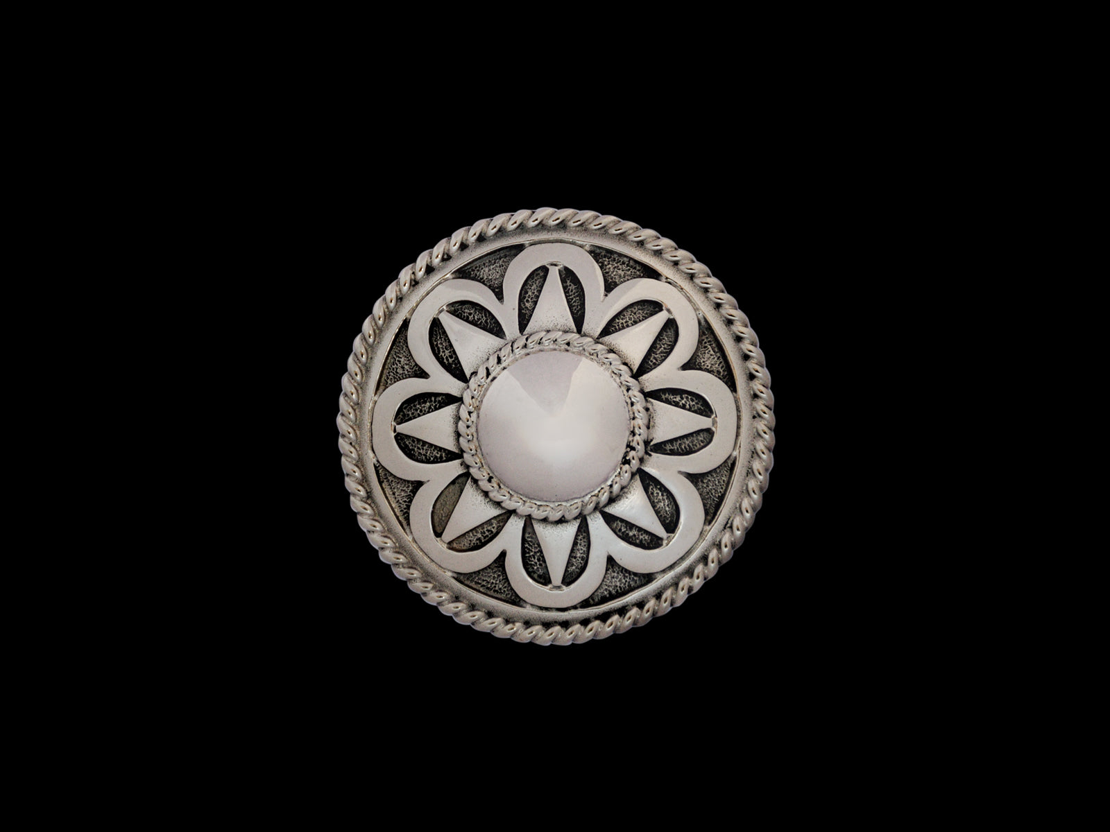 Concha Ornament C13