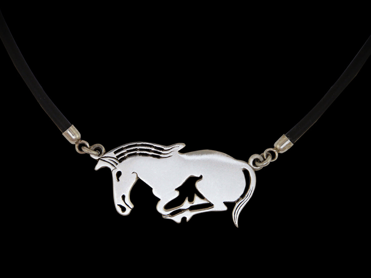 Collier Skythenpferd klein, Kautschuk- oder Lederband